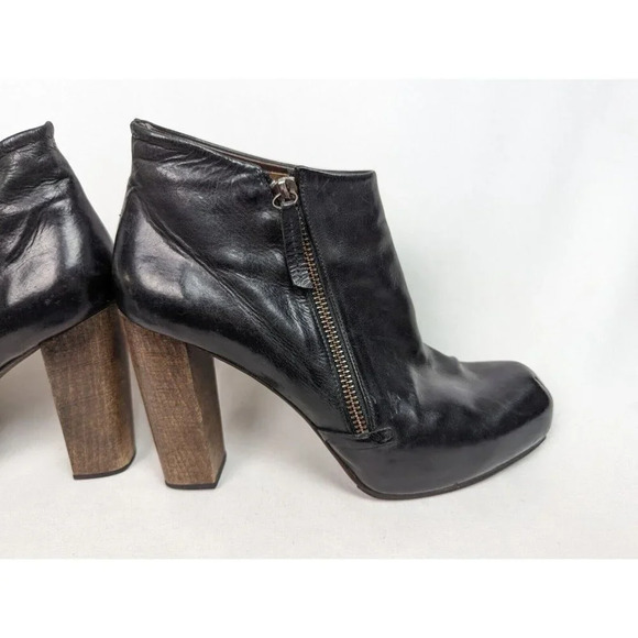 COCLICO LUCILLE BOOTIES sz. 38/7.5-8 Black Leather Wood Heel Ankle Boots Zip Up - Picture 9 of 16